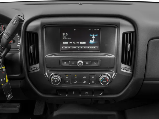 Used 2018 Summit White Chevrolet WT image 7