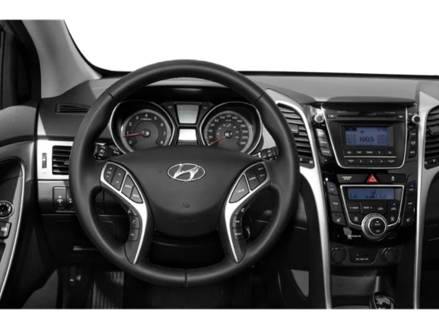 Used 2015 Shimmering Silver Hyundai Base image 10