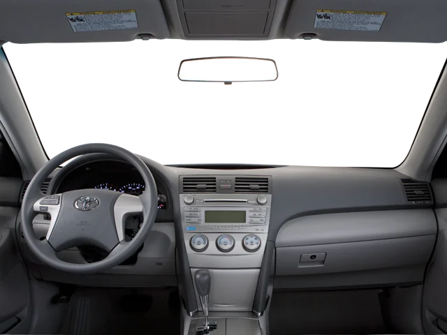 Used 2010  Toyota LE image 7