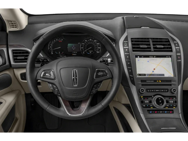 Used 2018 White Lincoln Reserve image 10