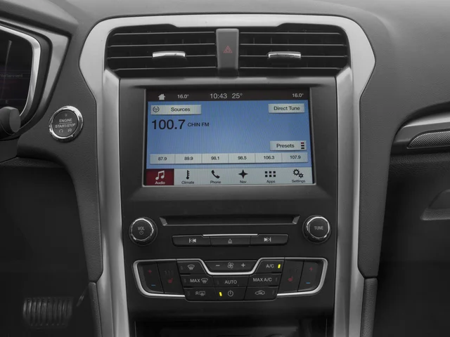 Used 2018  Ford SE image 10