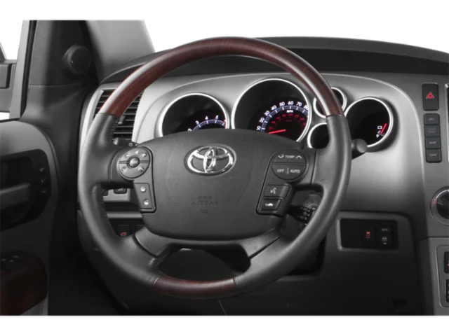 Used 2015 Silver Toyota Platinum image 6