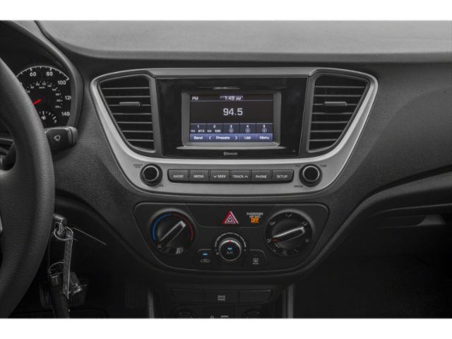 2022 Hyundai Accent SE photo 2