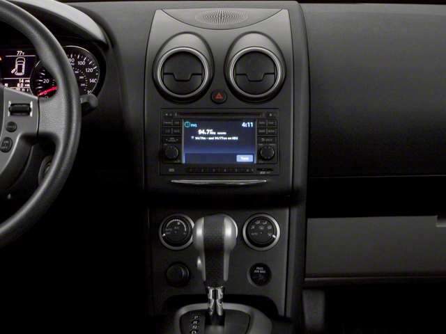 Used 2013 Red Nissan SV image 8
