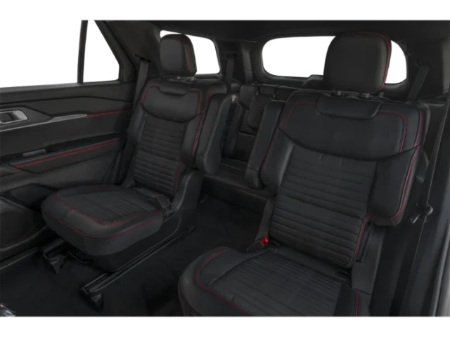 New 2027 Agate Black Metallic Ford ST-Line image 10