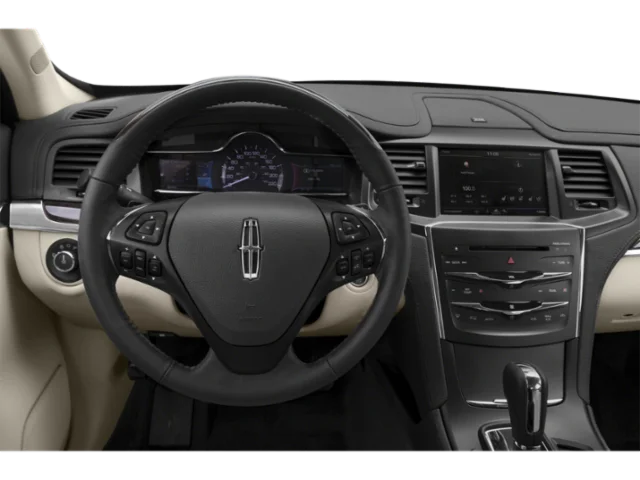 Used 2015  Lincoln base image 7