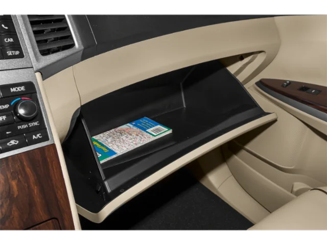Used 2015 Black Toyota XLE image 14