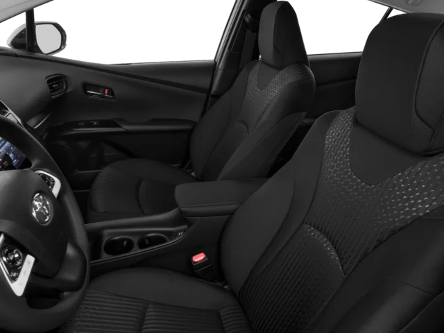 Used 2016 Green Toyota Three image 9