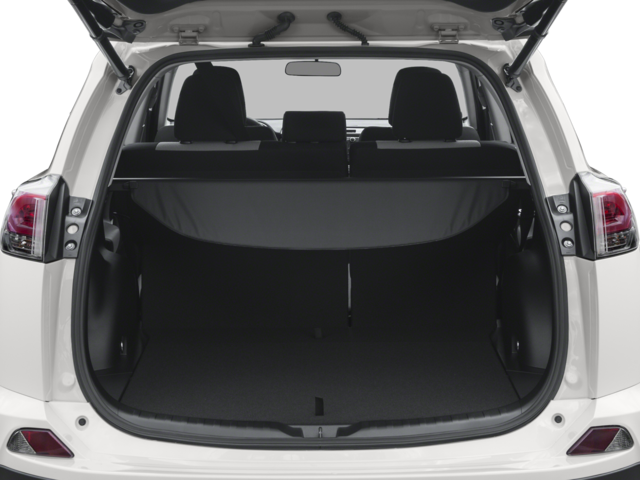 Used 2018 White Toyota XLE image 9