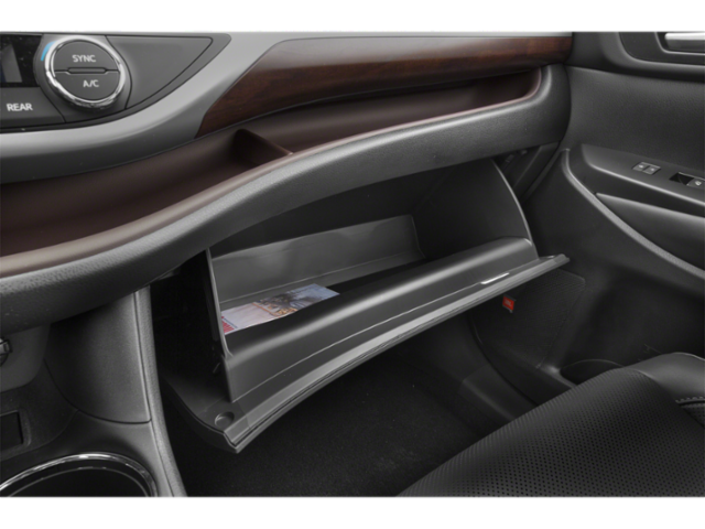 Used 2015 Silver Sky Metallic Toyota XLE image 13
