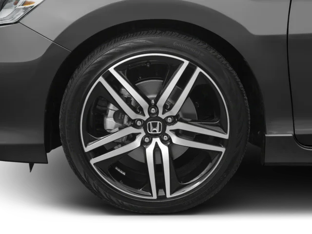 Used 2016  Honda Sport image 10