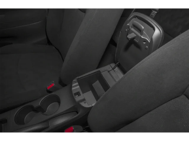Used 2015 Silver Nissan S image 15