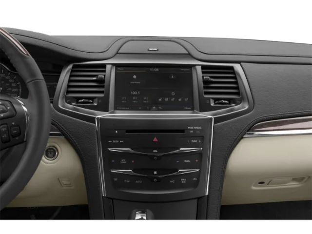 Used 2015  Lincoln base image 10