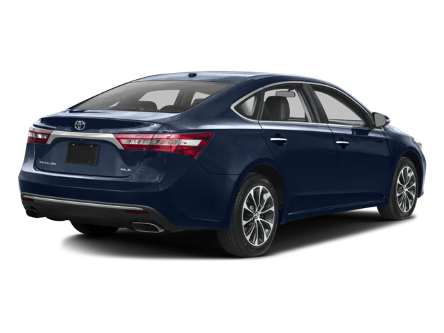 Used 2016 Silver Toyota XLE image 2