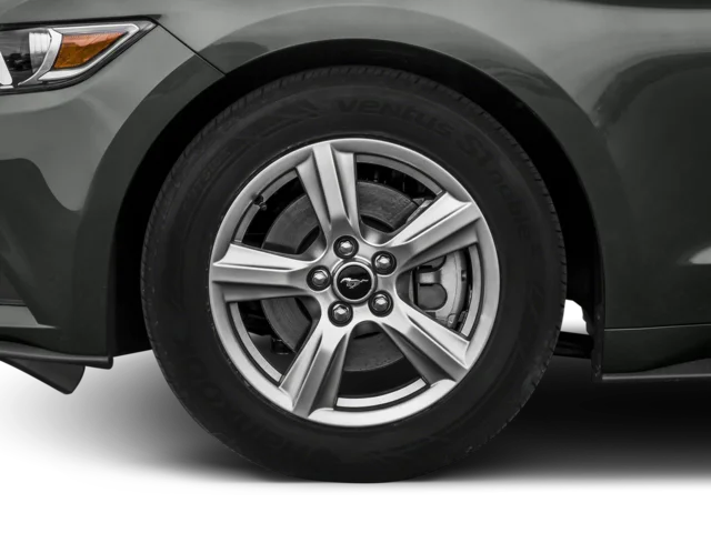 Used 2017 Blue Ford V6 image 9
