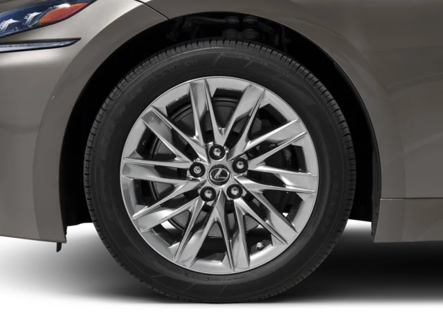 Used 2018 Silver Lexus 500 Base image 11