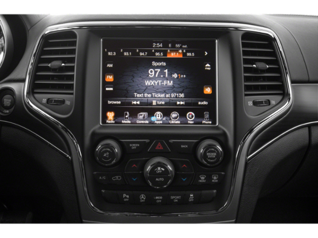 Used 2018 Diamond Black Crystal Pearlcoat Jeep Overland image 13