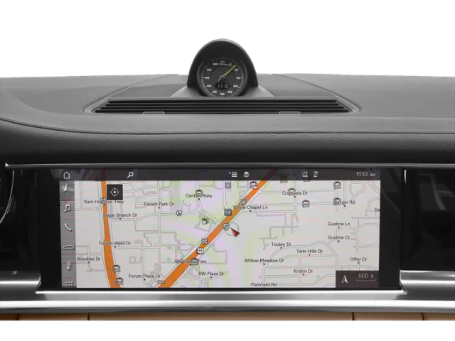 Used 2020  Porsche 4 E-Hybrid image 17
