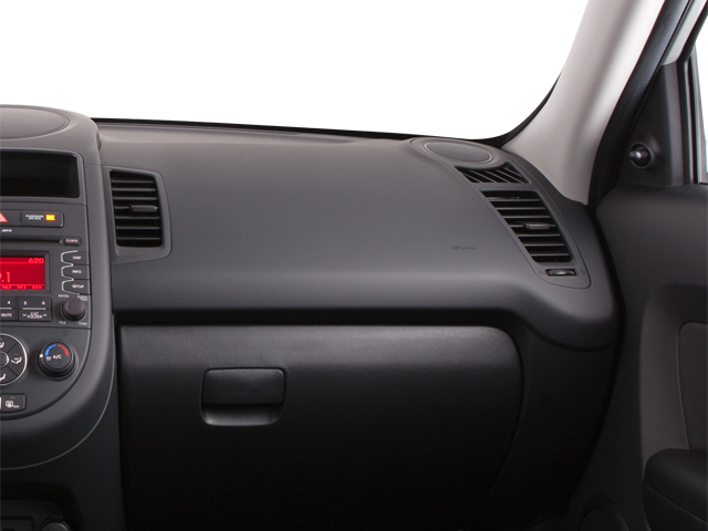 Used 2013 Molten Kia + image 19