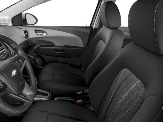 Used 2016 Black Chevrolet LT image 9