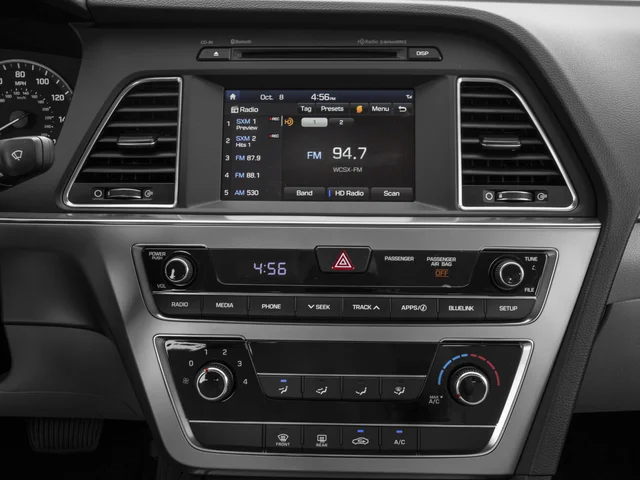 Used 2017 Lakeside Blue Hyundai Base image 10