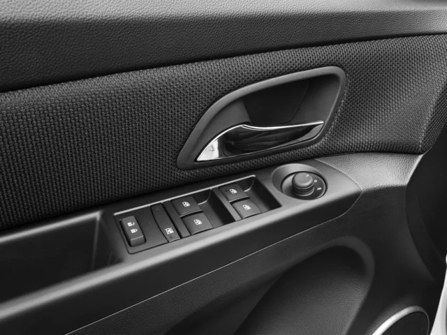 Used 2016 Silver Chevrolet 1LT image 24