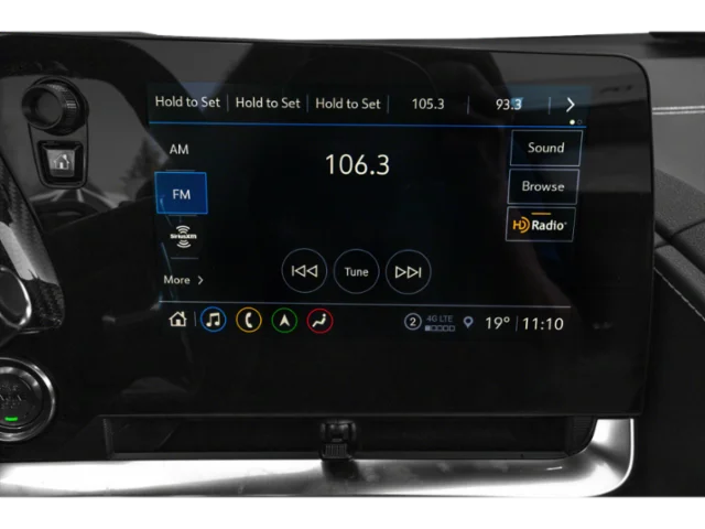 Used 2023 White Chevrolet Stingray image 7