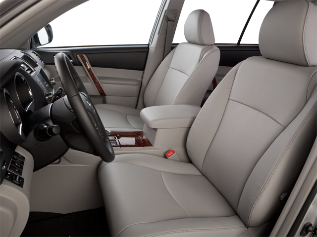 Used 2013 Black Toyota SE image 8