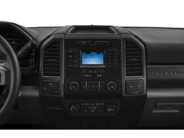 Used 2020  Ford XL image 10