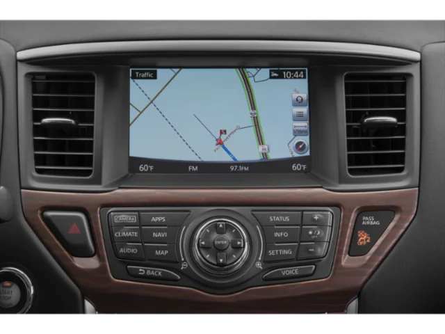 Used 2020 White Nissan Platinum image 14