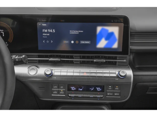 Used 2024 White Hyundai SEL image 10