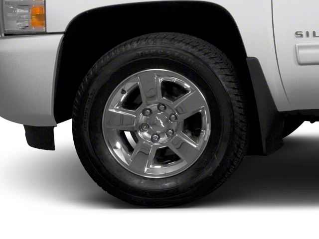 Used 2010 Sheer Silver Metallic Chevrolet LT image 10