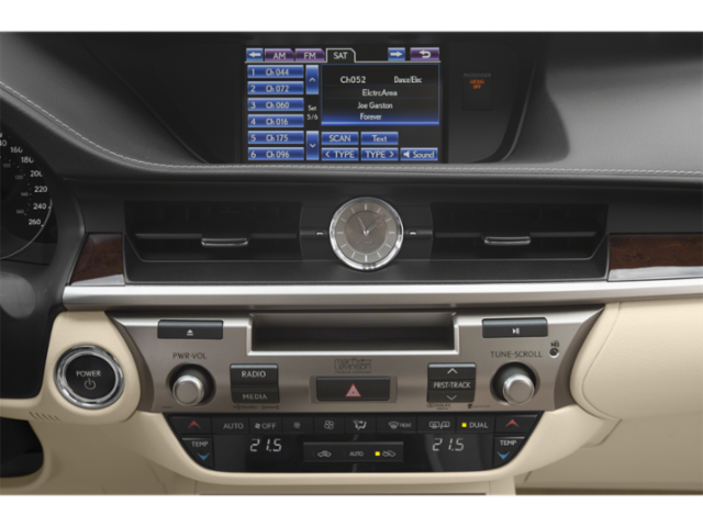 Used 2015 Starfire Pearl Lexus Hybrid image 7