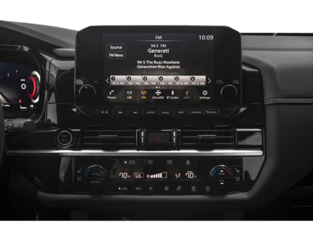 Used 2022 Gray Nissan Platinum image 14