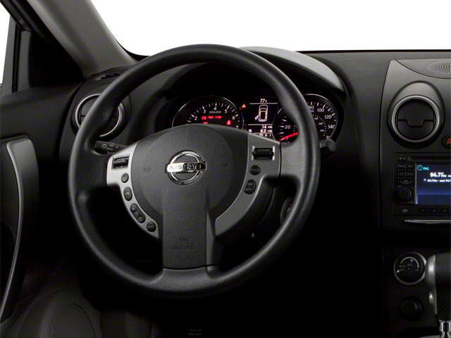 Used 2013 Red Nissan SV image 4