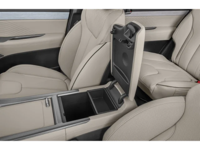 Used 2025 White Hyundai Calligraphy image 16