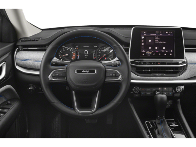 Used 2022 Granite Crystal Clearcoat Metallic Jeep Latitude image 8