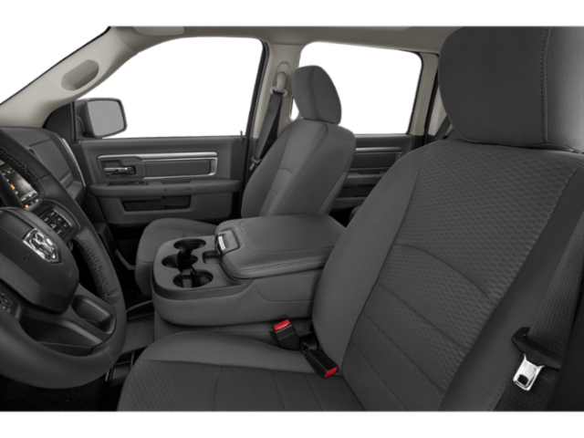 2022 Ram 1500 Classic SLT photo 4