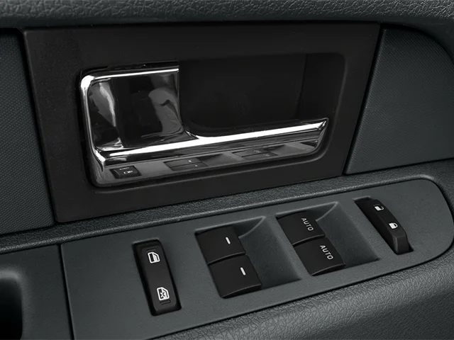 Used 2013 Silver Ford XLT image 21