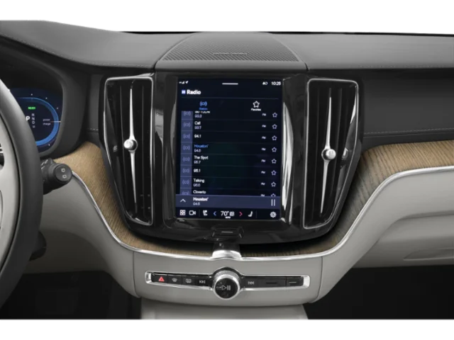 New 2025 Gray Metallic Volvo Plus image 7