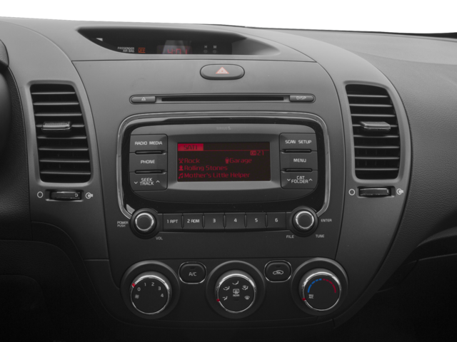 Used 2017 White Kia LX image 10