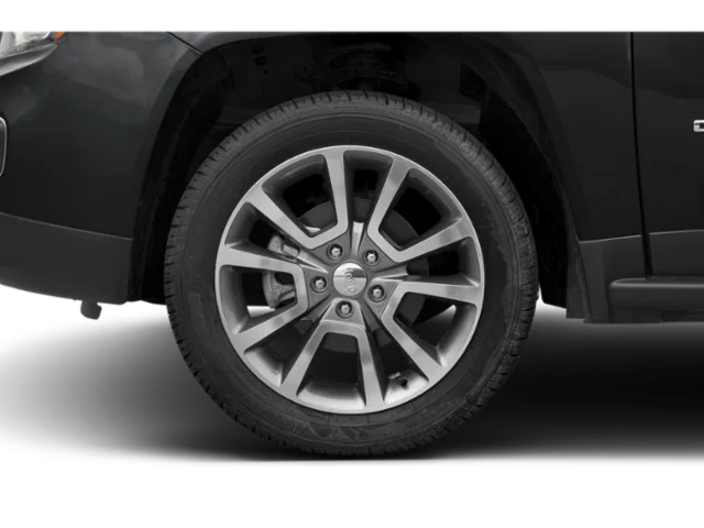 Used 2015 Blue Jeep Latitude image 8