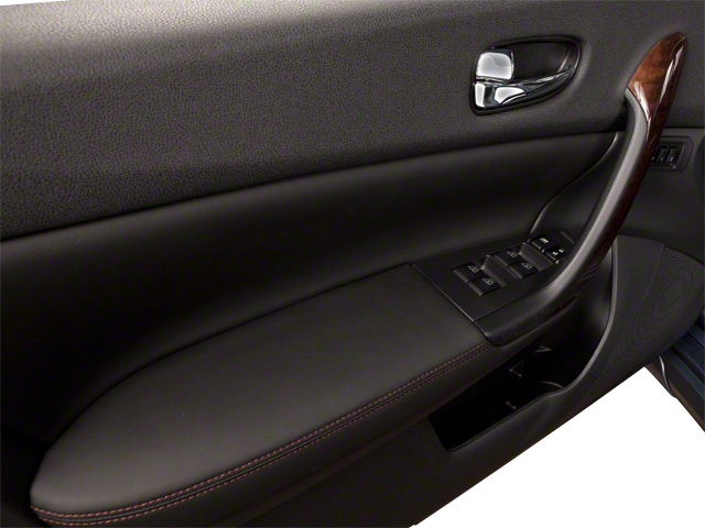 Used 2010 Radiant Silver Metallic Nissan 3.5 SV image 9