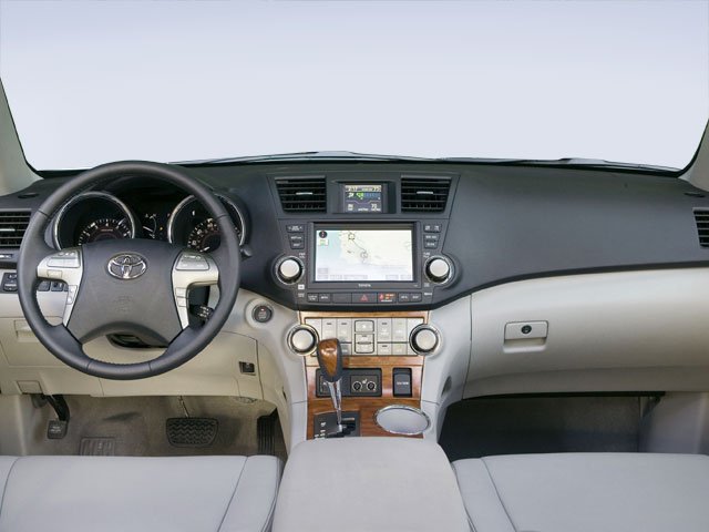 Used 2010 Salsa Red Pearl Toyota Base image 2