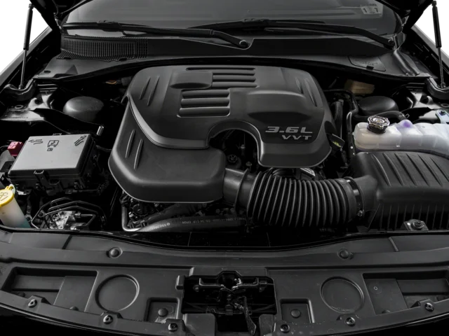 Used 2016  Chrysler Anniversary Edition image 14