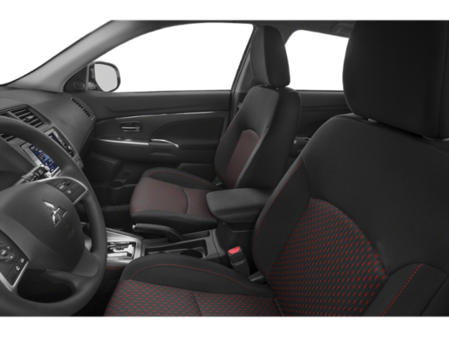 Used 2018 White Mitsubishi SE image 6