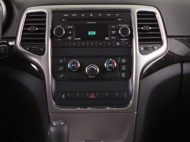 Used 2013 Bright White Jeep Limited image 8
