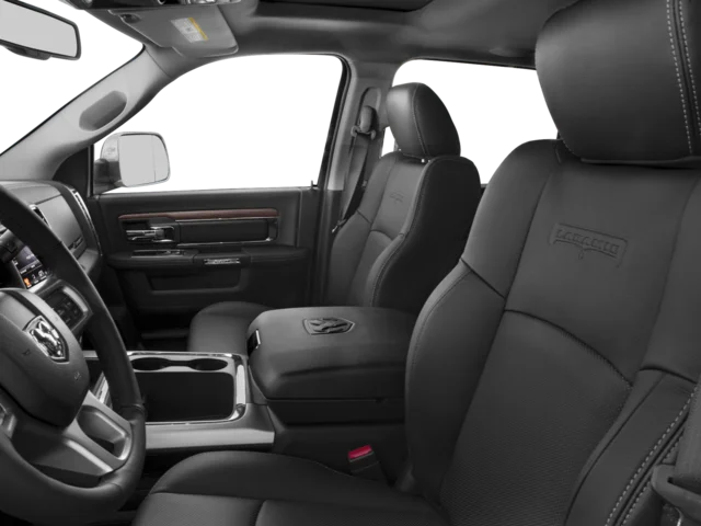 Used 2016  Ram Laramie image 9