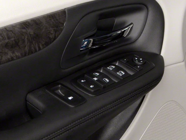 Used 2012 White Dodge SE/AVP image 15