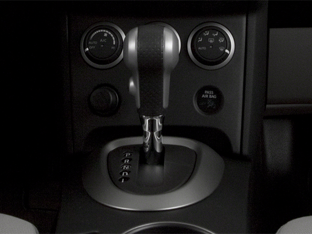 Used 2014 Blue Nissan S image 9